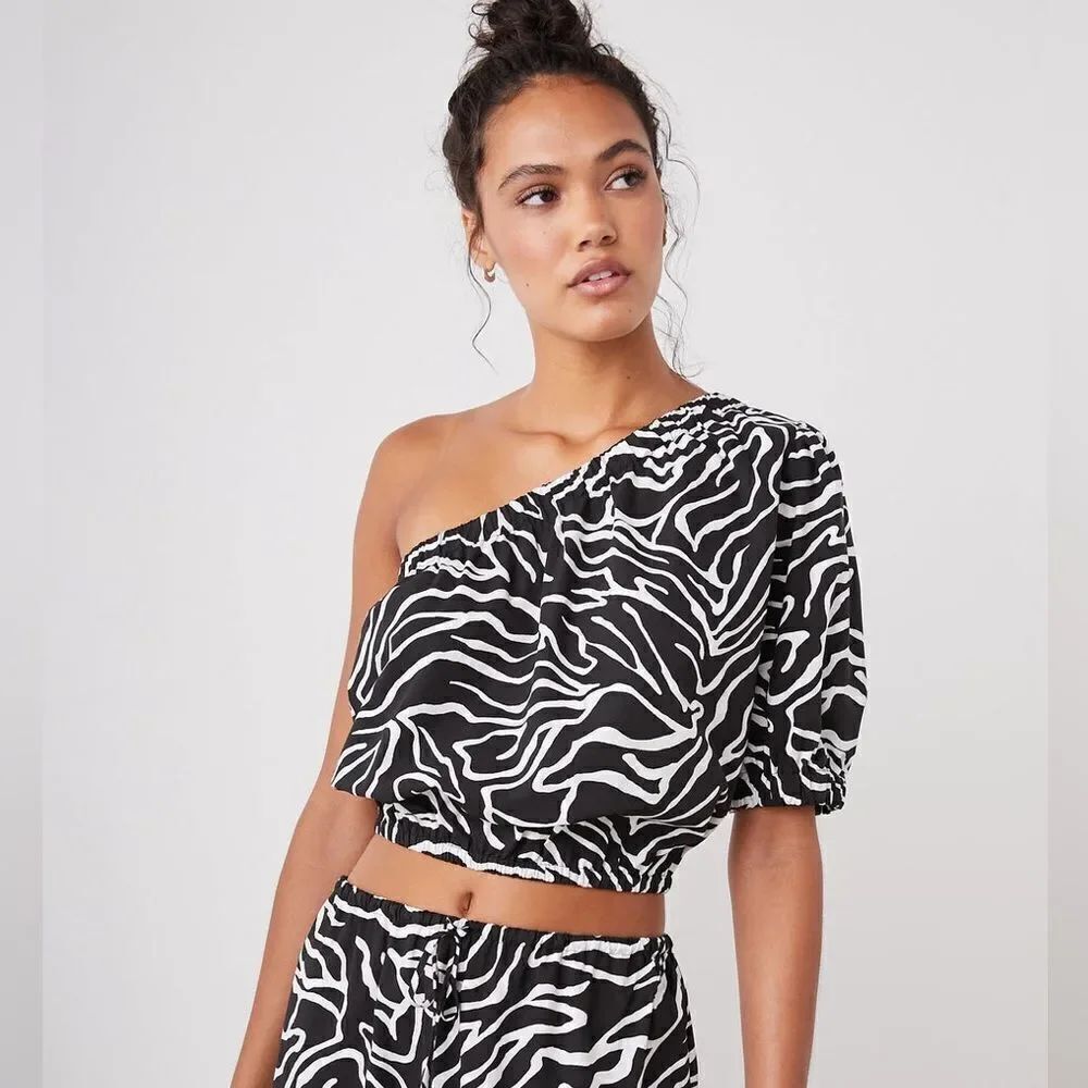 Rails NWT Evy One Shoulder Top in Contour Lines Size Large